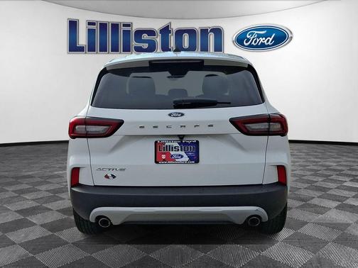 Oxford White 2025 Ford Escape Active