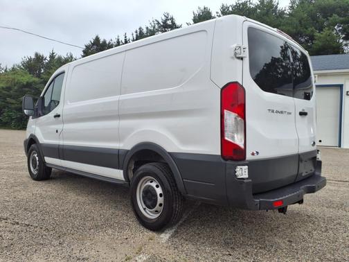 2017 Ford Transit-250 Base