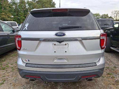 Ingot Silver Metallic 2019 Ford Explorer XLT