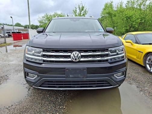 Deep Black Pearl Effect 2018 Volkswagen Atlas 3.6L SEL Premium