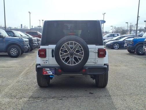 2023 Jeep Wrangler 4xe Sahara