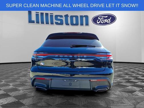 2023 Porsche Macan T