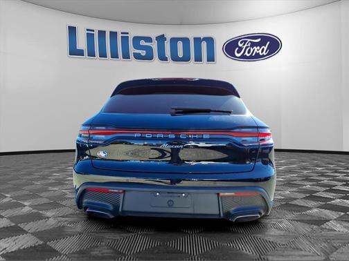 2023 Porsche Macan T
