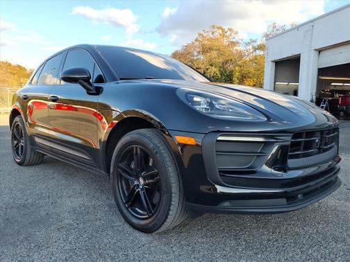 2023 Porsche Macan T