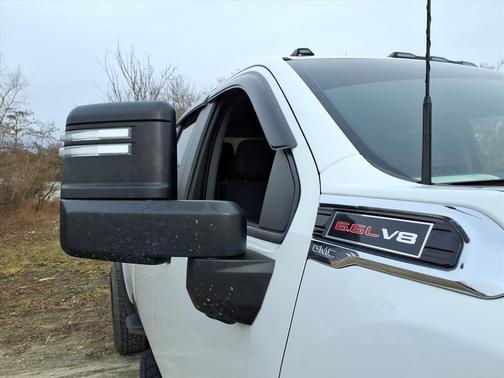 2022 GMC Sierra 2500 Pro