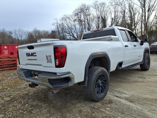 2022 GMC Sierra 2500 Pro