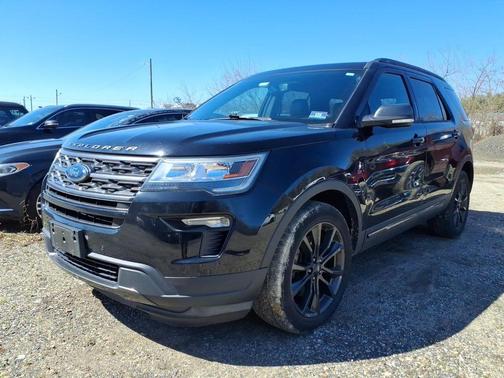 Shadow Black 2018 Ford Explorer XLT