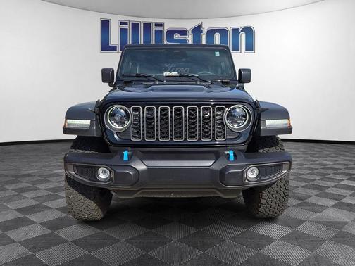 Black Clearcoat 2025 Jeep Wrangler 4xe Rubicon