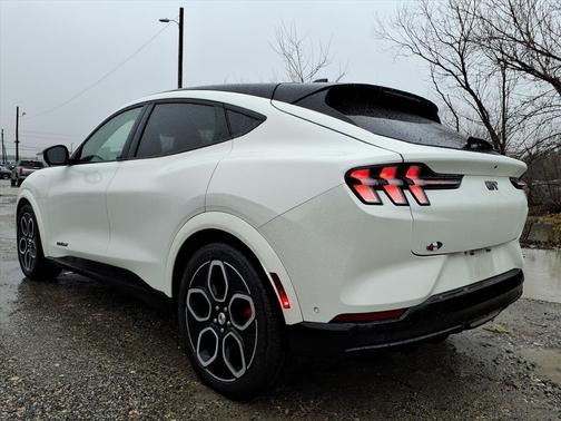 2022 Ford Mustang Mach-E GT