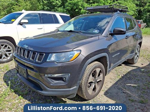 Granite Crystal Clearcoat Metallic 2018 Jeep Compass Latitude
