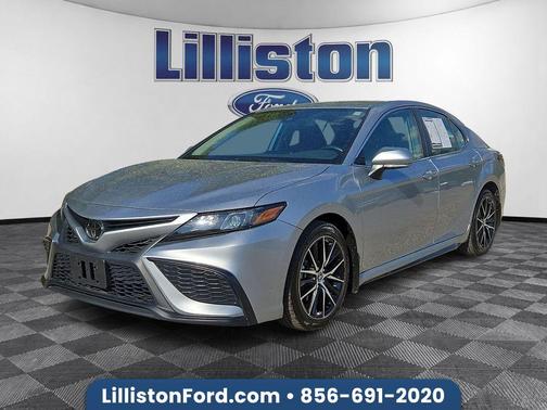 Celestial Silver Metallic 2023 Toyota Camry SE