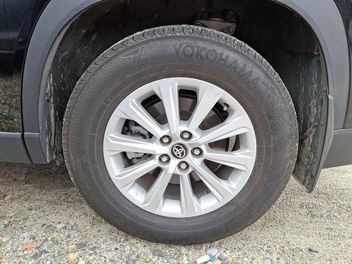 Midnight Black Metallic 2024 Toyota Grand Highlander XLE