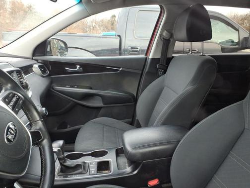 2020 Kia Sorento S