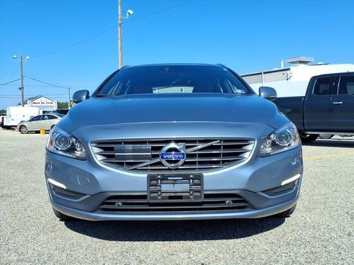 2017 Volvo V60 T5 Platinum