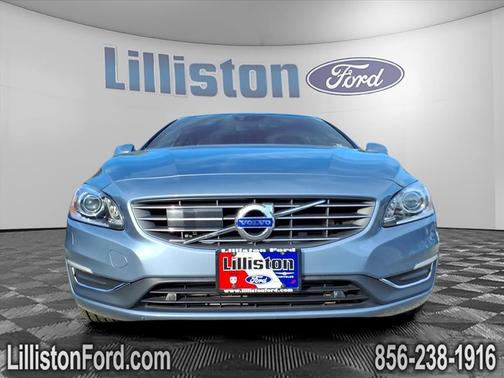 2017 Volvo V60 T5 Platinum