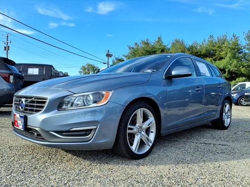 2017 Volvo V60 T5 Platinum
