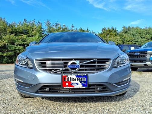 2017 Volvo V60 T5 Platinum