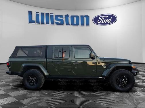 2022 Jeep Gladiator Sport