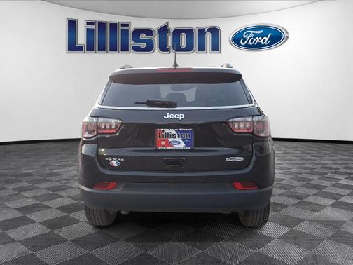 Diamond Black 2025 Jeep Compass Latitude