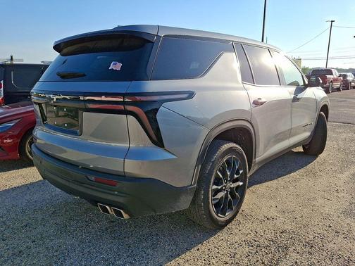 Sterling Gray Metallic 2024 Chevrolet Traverse LS