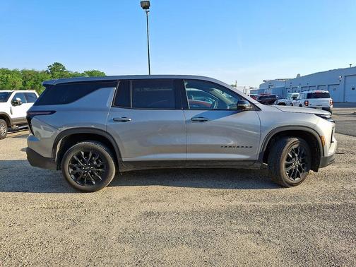 Sterling Gray Metallic 2024 Chevrolet Traverse LS