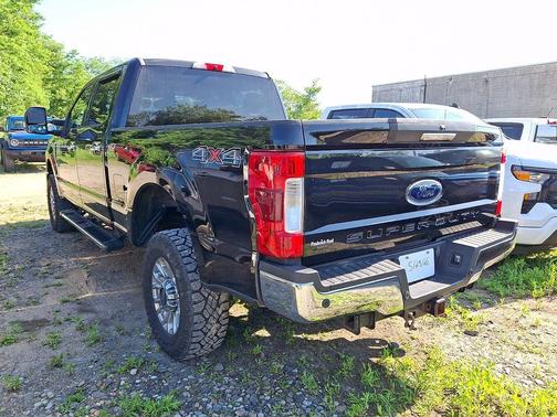 Black Metallic 2019 Ford F-250 XLT