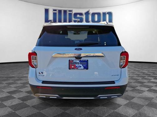 Oxford White 2021 Ford Explorer XLT