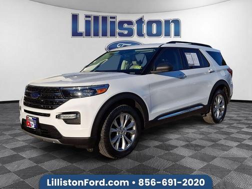 Oxford White 2021 Ford Explorer XLT