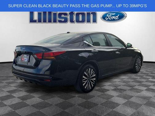 Black 2025 Nissan Altima SV