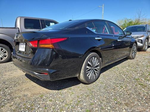 Black 2025 Nissan Altima SV