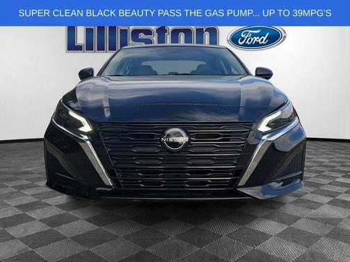 Black 2025 Nissan Altima SV