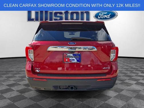 Rapid Red Metallic Tinted Clearcoat 2024 Ford Explorer XLT