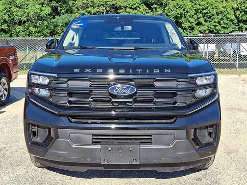 Black Metallic 2025 Ford Expedition Max Active