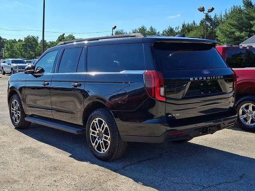 Black Metallic 2025 Ford Expedition Max Active