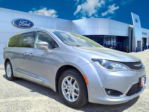 2020 Chrysler Pacifica Touring-L