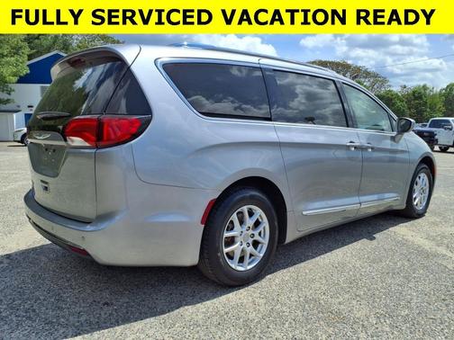 2020 Chrysler Pacifica Touring-L