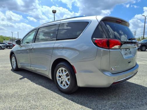 2020 Chrysler Pacifica Touring-L
