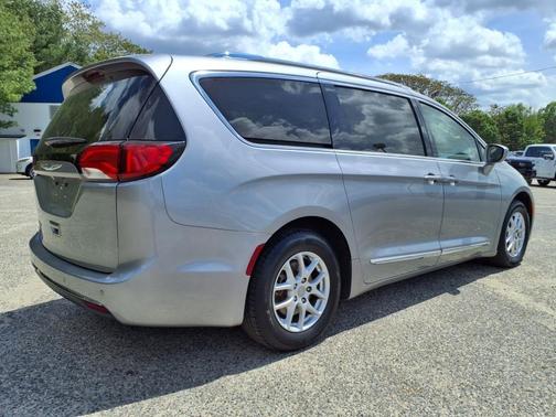 2020 Chrysler Pacifica Touring-L