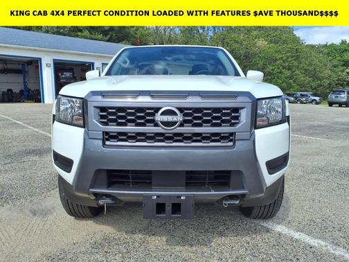 2025 Nissan Frontier SV