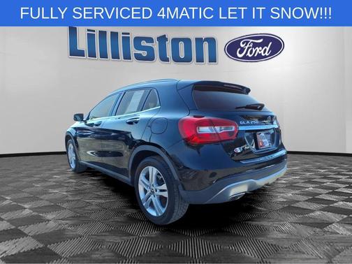 2018 Mercedes-Benz GLA 250 Base 4MATIC