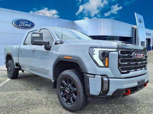 2024 GMC Sierra 2500 AT4