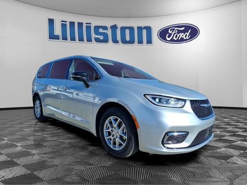 2024 Chrysler Pacifica Touring-L