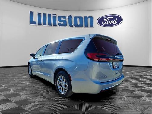 2024 Chrysler Pacifica Touring-L