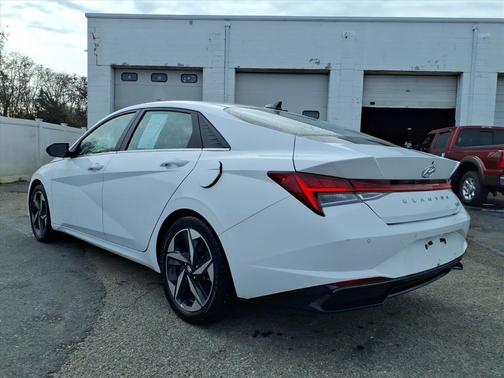 2023 Hyundai ELANTRA HEV Limited