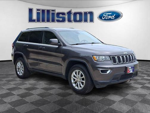 Granite Crystal Clearcoat Metallic 2021 Jeep Grand Cherokee Laredo E