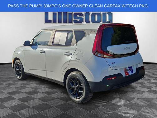 Snow White Pearl 2022 Kia Soul LX