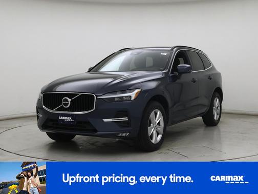 Blue 2022 Volvo XC60 B5 Momentum