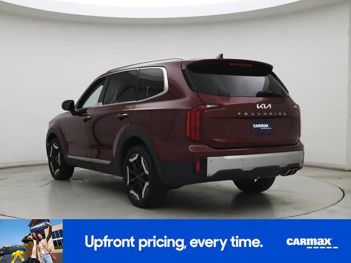 Red 2023 Kia Telluride S