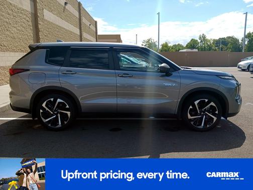 2023 Mitsubishi Outlander SE