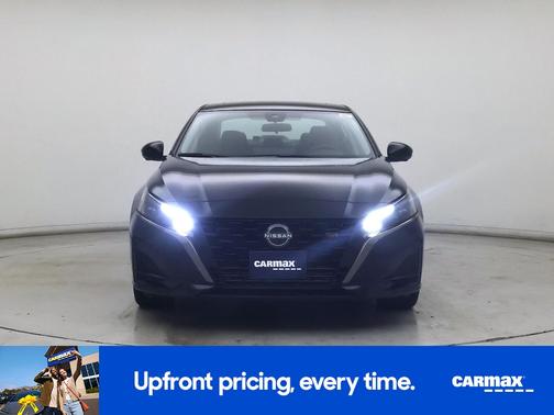 Black 2024 Nissan Altima SR